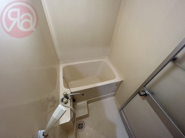 物件内観写真8　(落ち着いた空間のお風呂です)