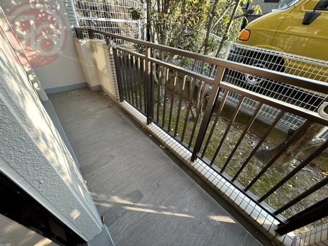 物件内観写真14　(暖かな日差しのふりそそぐバルコニー)