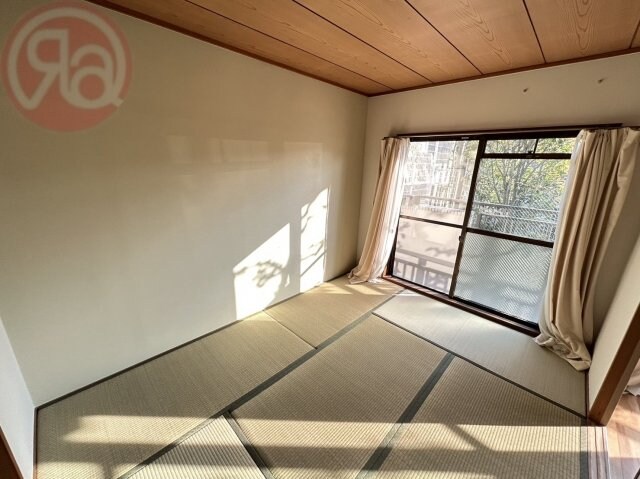 物件内観写真23　(子供部屋としても使い勝手の良いお部屋です)