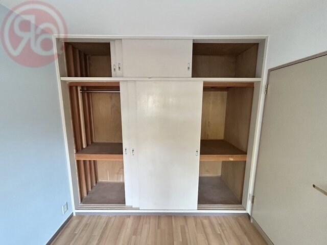 物件内観写真25　(便利な収納スペースです)