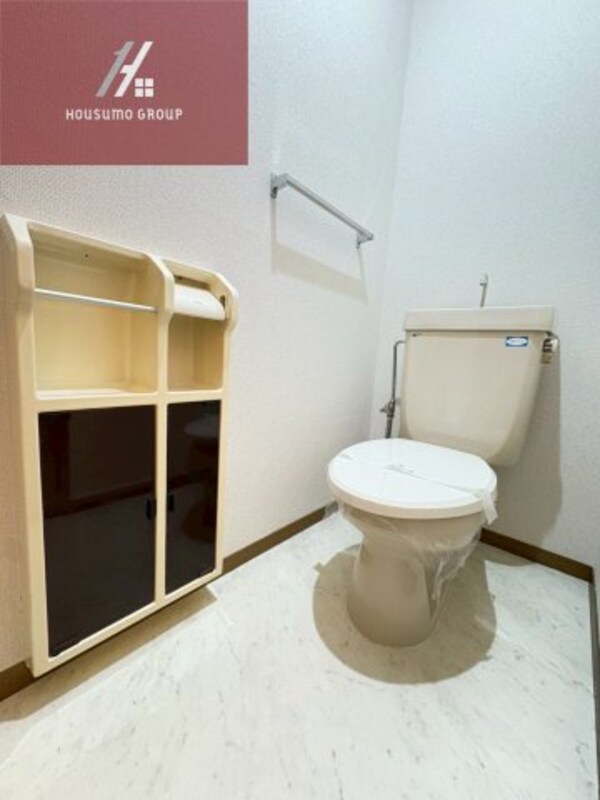 トイレ(落ち着いた色調のトイレです)