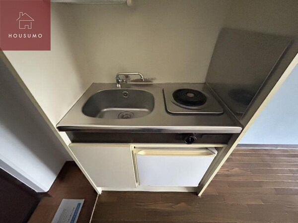 キッチン(コンパクトなキッチンで掃除もラクラク)