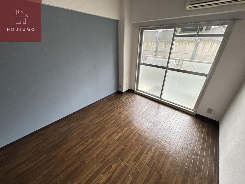 物件内観写真7　(開放的な寝室です)