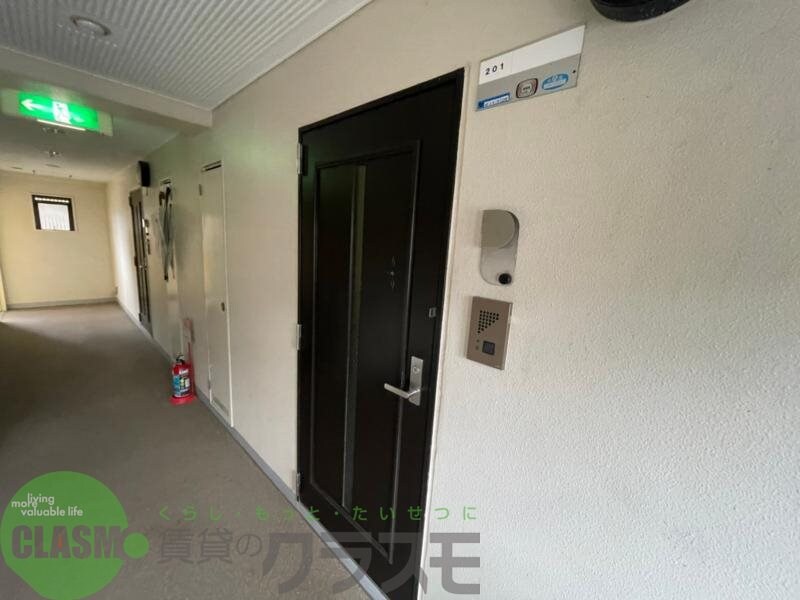 物件内観写真29　(ゆったりとした玄関です)