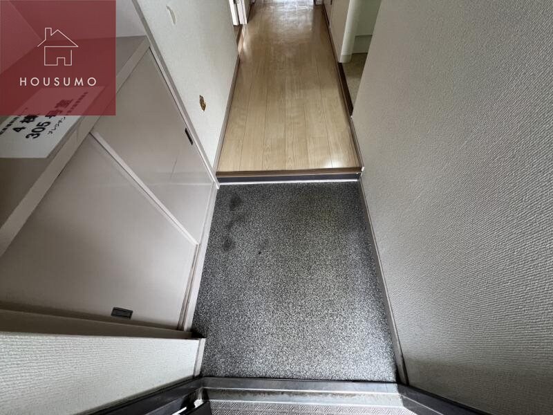 物件内観写真9　(きれいな玄関です)