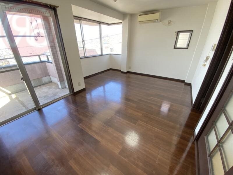 物件内観写真6　(居間です)