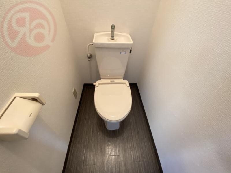 物件内観写真10　(コンパクトで使いやすいトイレです)