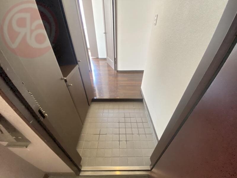 物件内観写真11　(きれいな玄関です)