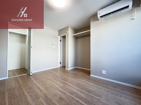 内装他(明るい室内です)