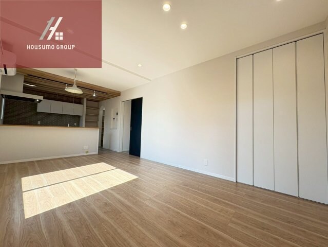 物件内観写真4　(ゆったり過ごせるリビングです)