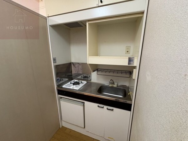 キッチン(使い勝手のいい寝室です)