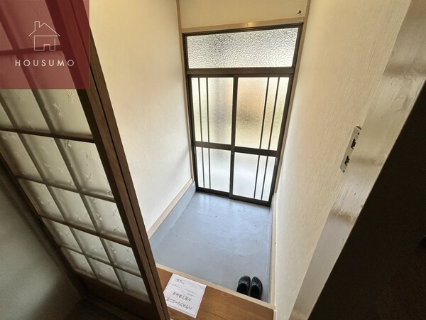 玄関(毎日通る玄関はこちらです)