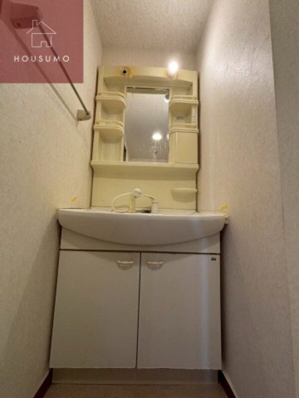 独立洗面台(使いやすい独立洗面台です)