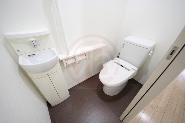 トイレ(コンパクトで使いやすいトイレです)