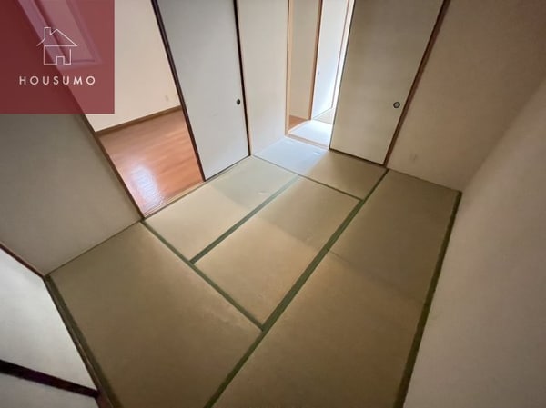 和室(きれいな和室です)