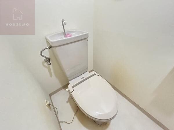 物件内観写真9　(コンパクトで使いやすいトイレです)