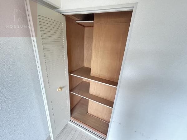 物件内観写真22　(収納のためのスペースです)
