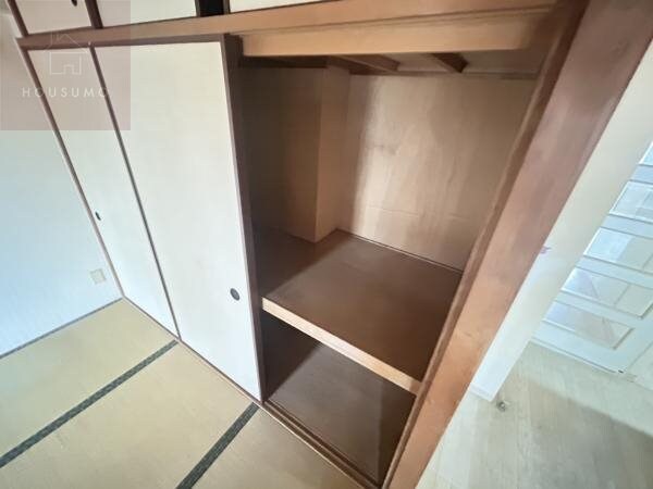 物件内観写真27　(収納豊富です)