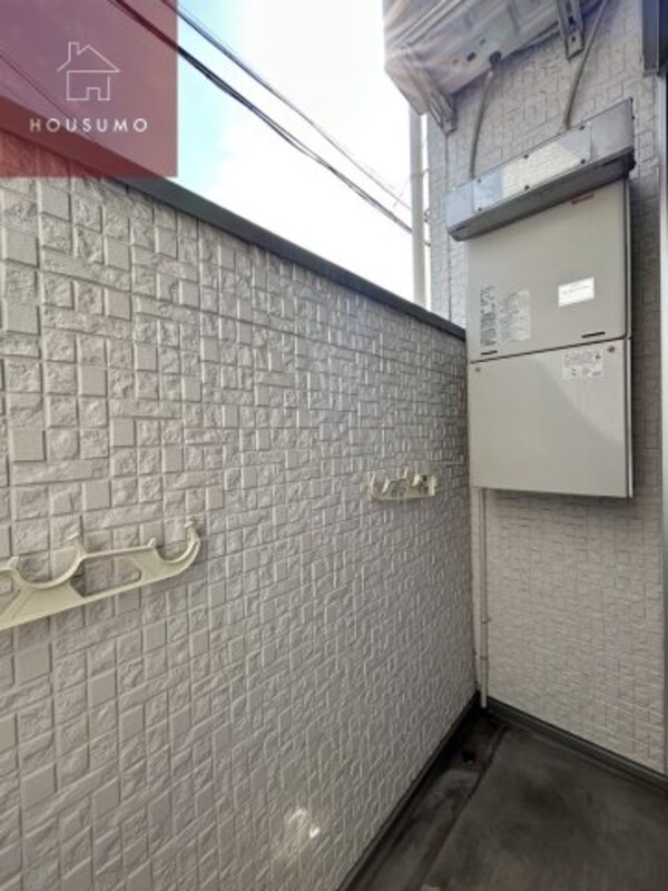 バルコニー(外からの目が気にならないバルコニーで洗濯物が干せます)