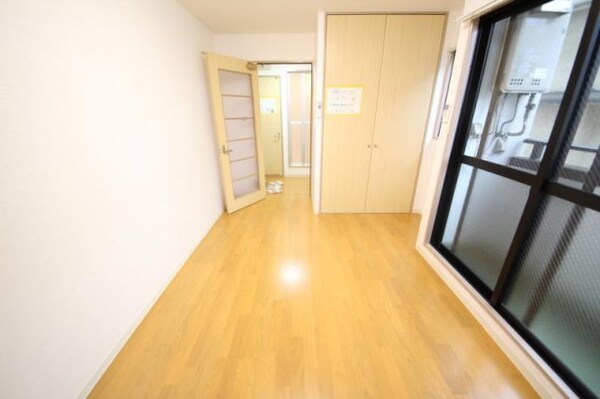 寝室(寝室にぴったりのお部屋です)