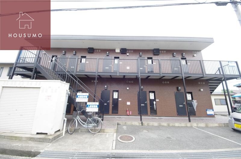 物件外観写真3　(外観もきれいです)