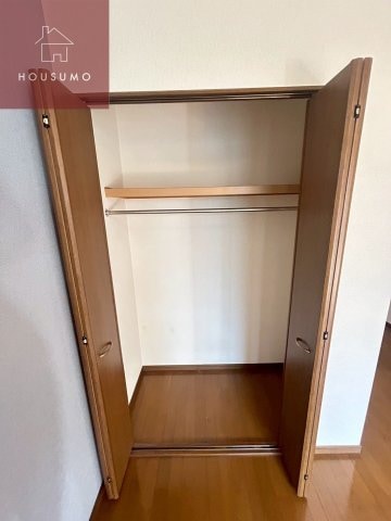 物件内観写真19　(たっぷりとした収納スペースです)