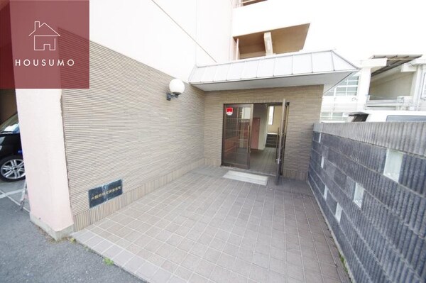 エントランス(建物の内部です)