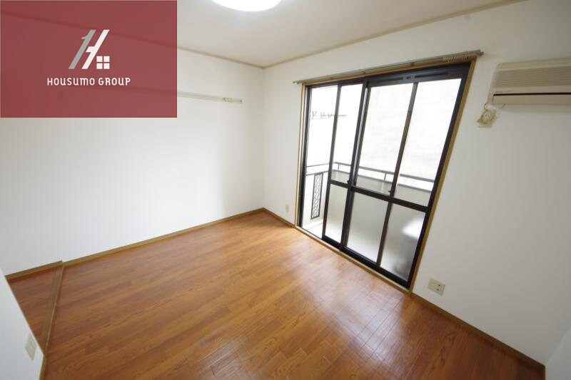 物件内観写真19　(使いやすい独立洗面台です)