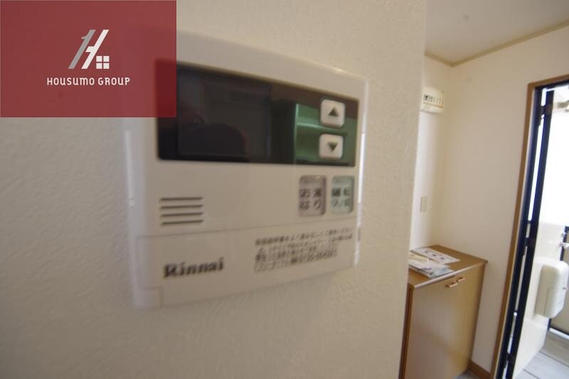 物件内観写真21　(明るい玄関です)