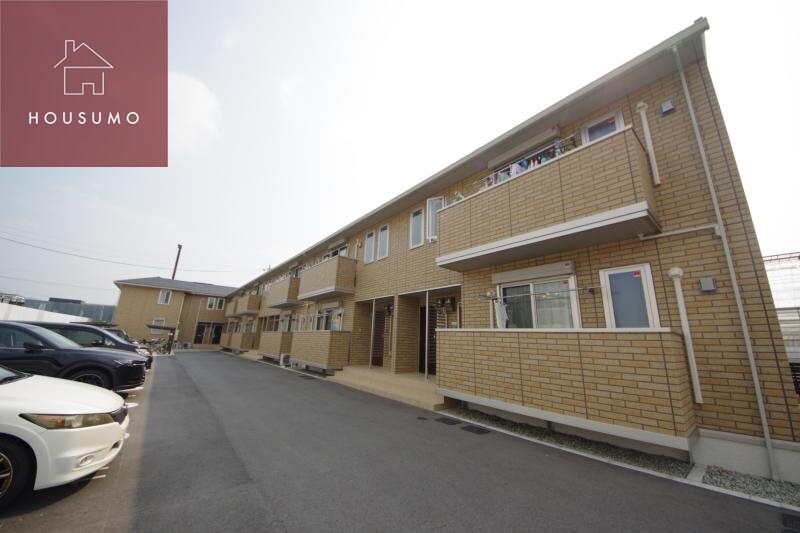 物件外観写真1　(外観もきれいです)