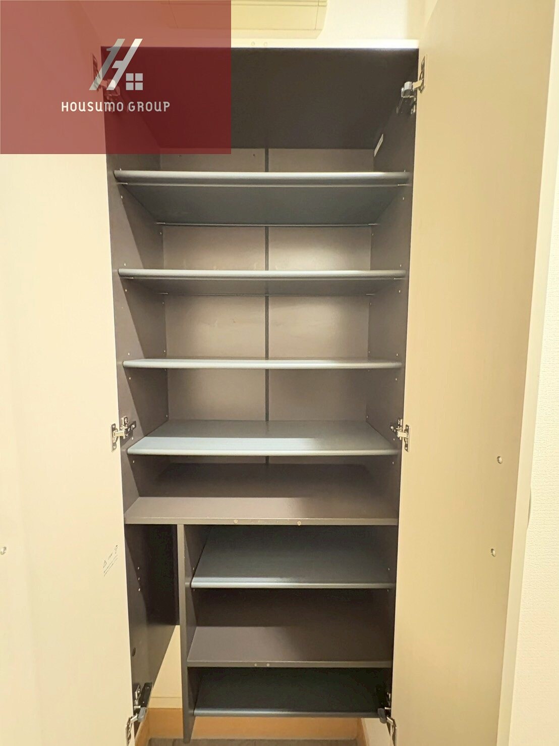 物件内観写真13　(ちょっとした収納スペースも充実しています)