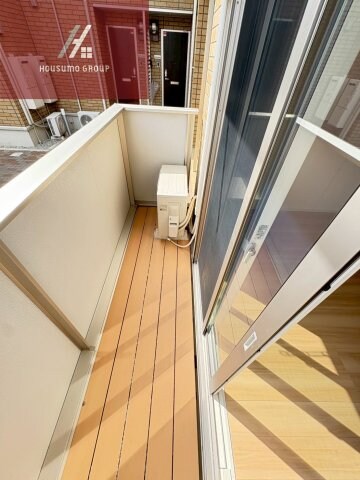 物件内観写真14　(バルコニーからの眺めを楽しみながら食事をしませんか)