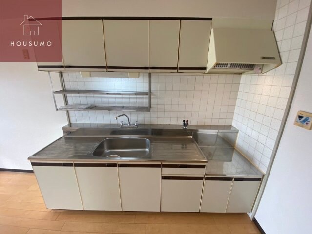 物件内観写真5　(キッチンでお料理をお楽しみください)