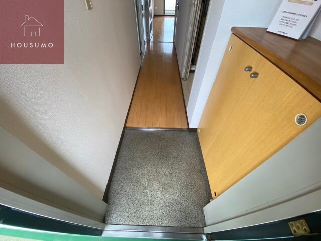 物件内観写真9　(きれいな玄関です)