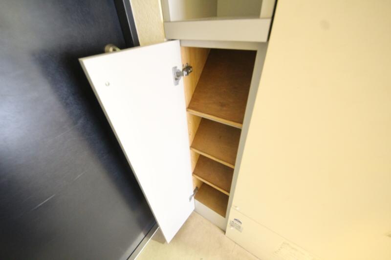 物件内観写真19　(たっぷりとした収納スペースです)