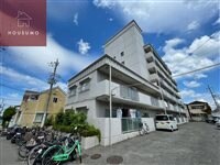 物件外観写真1　(落ち着いた雰囲気の外観です)