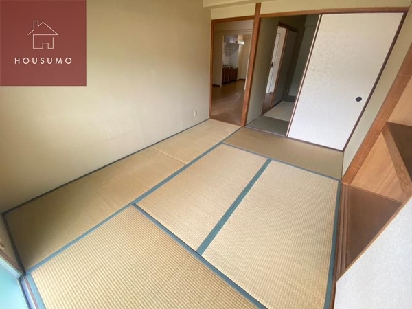 和室(フローリングだけでなく、和室もあります)