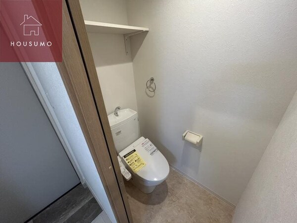 トイレ(コンパクトで使いやすいトイレです)