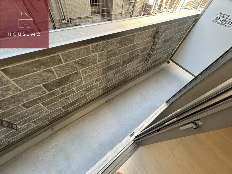 物件内観写真12　(バルコニーからの眺めを楽しみながら食事をしませんか)