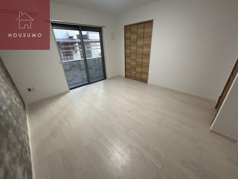 物件内観写真22　(個人の部屋や寝室として使える洋室です)