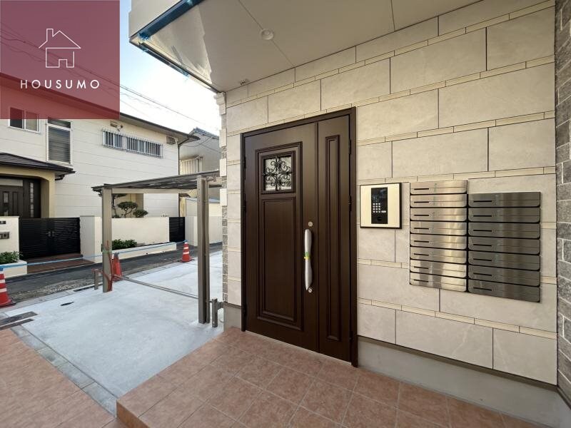 物件外観写真2　(建物の内部です)