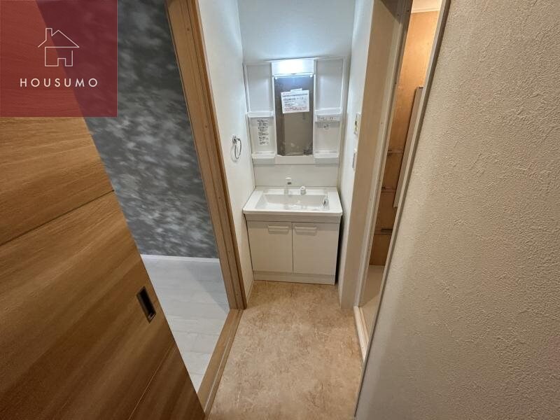 物件内観写真22　(コンパクトで使いやすい洗面所)