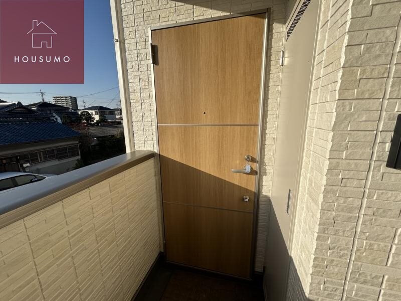 物件内観写真29　(きれいな玄関です)