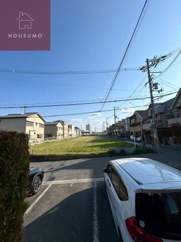 物件内観写真13　(ゆったりとした居間です)