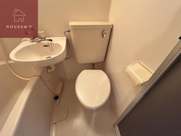 トイレ(清潔感のあるトイレです)