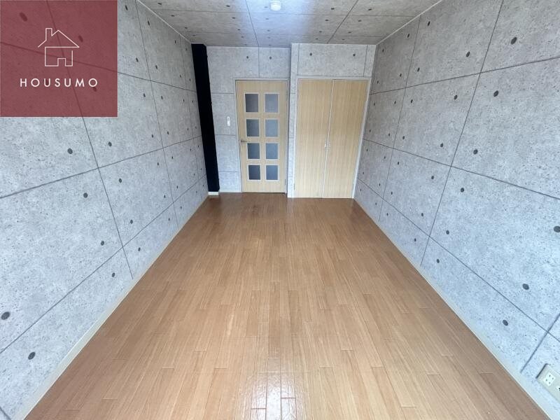 物件内観写真25　(明るい洋室です)