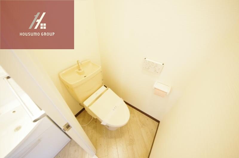 物件内観写真11　(落ち着いたトイレです)