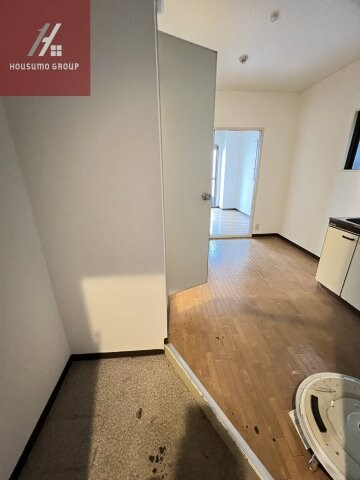 物件内観写真3　(落ち着いた玄関です)