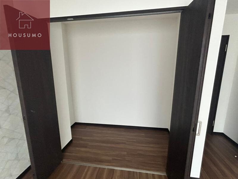 物件内観写真19　(便利な収納スペースです)