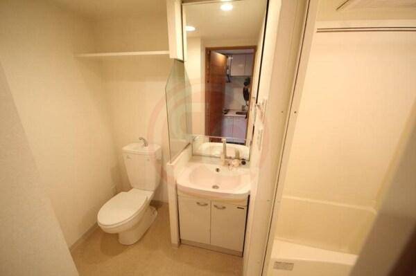 独立洗面台(独立洗面化粧台が付いています)